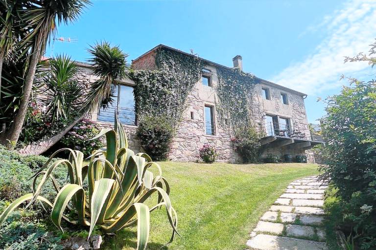 Villa  Outes