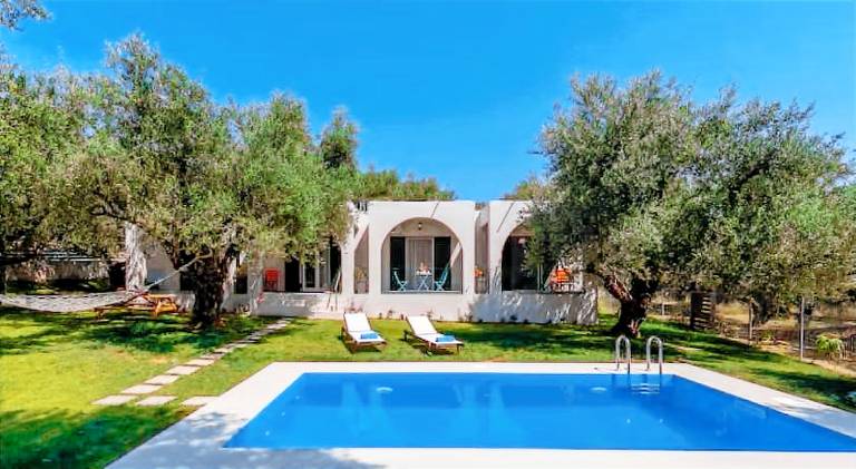 Vardavilla in Zakynthos