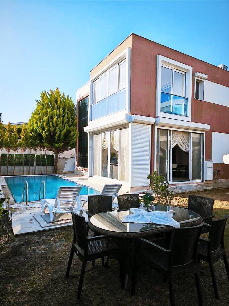 Villa with patio, garden & private pool — photo 5