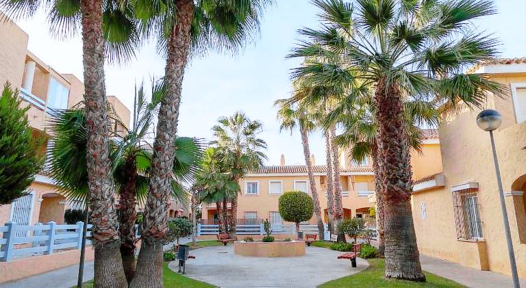 Pleasant apartment with pool | Pet-friendly — photo 5