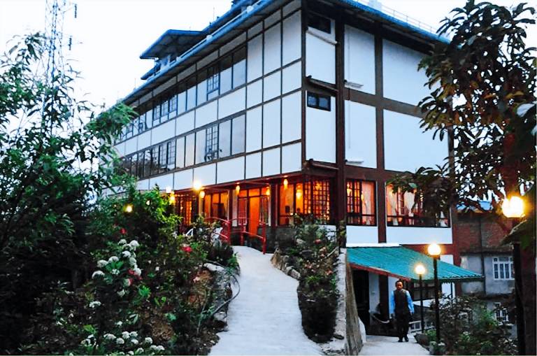 Hotel 100 Petals - Gangtok 12 mins from MG Marg in Gangtok