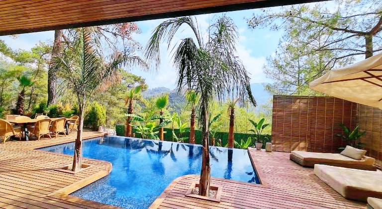 Fully equipped wonderful villa with terrace, barbecue & private pool | Perfect for remote work | Dogs allowed in Kumluca