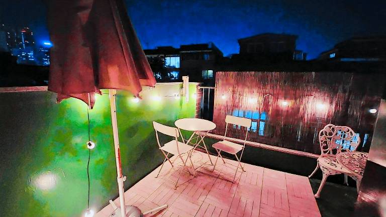Villa with patio — photo 5