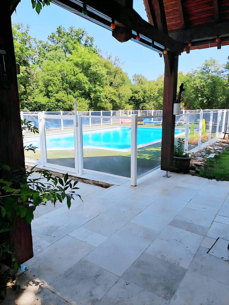 Children-friendly nice vacation home with grill, patio & pool | Garden view | Pets allowed — photo 3