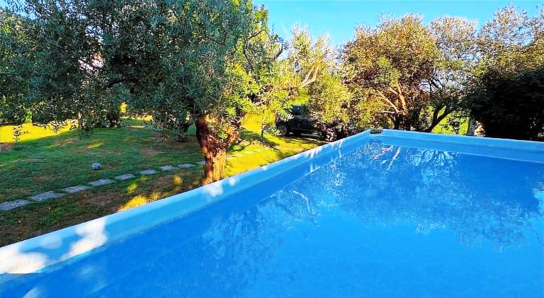 Villa with private pool, patio & yard — photo 4