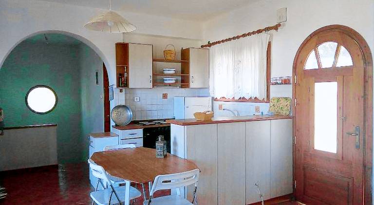 House with barbecue & patio — photo 4