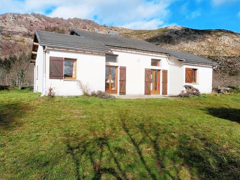 Cottage 'Gite Saint Guiral' with Mountain View, Private Terrace and Private Garden — photo 2