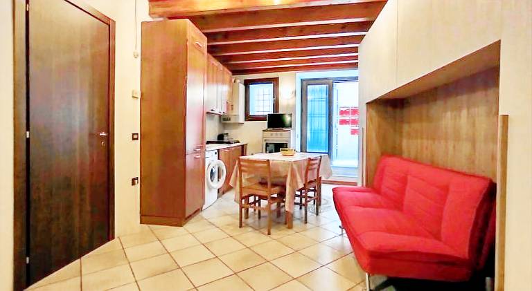 Charming house | Beach nearby | Pets are welcome in Sirmione