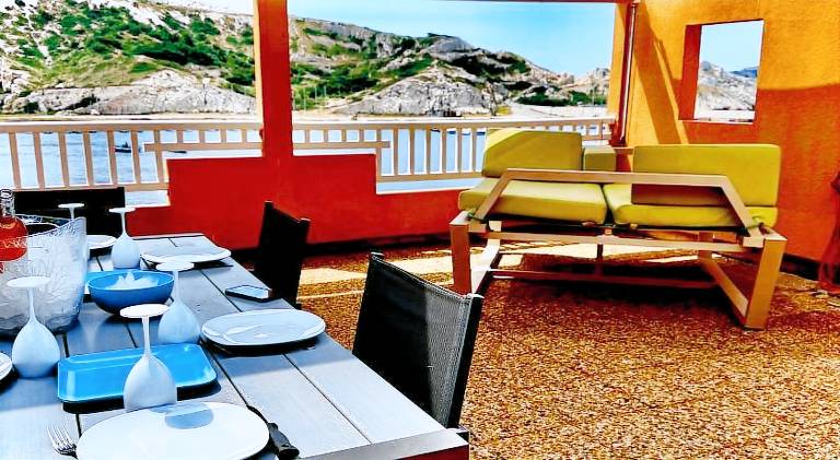 Holiday apartment with patio & grill — photo 2