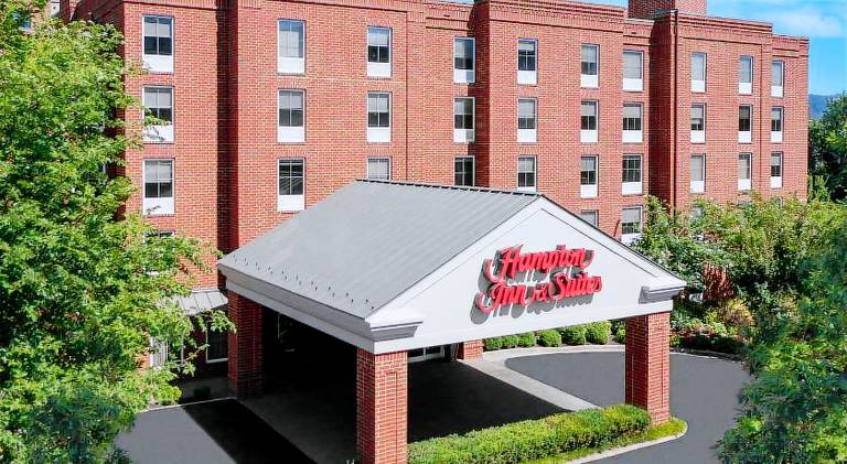 Hampton Inn & Suites Charlottesville-At The University in Charlottesville, VA
