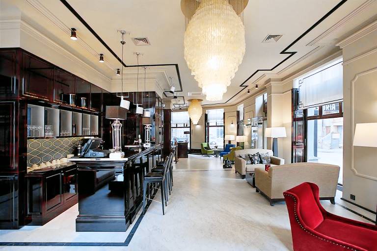 Astoria Hotel — photo 2