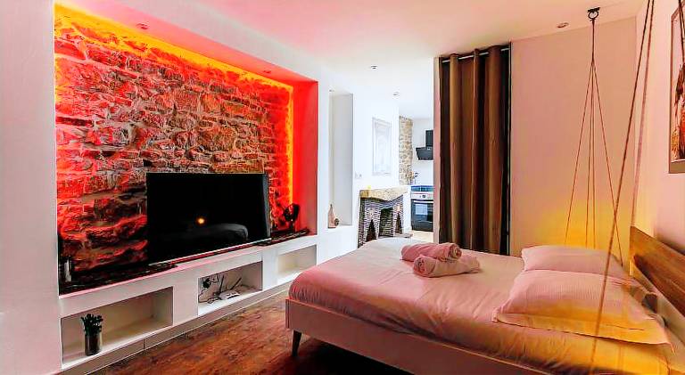 Holiday apartment with terrace | Pet-friendly in Bourg-en-Bresse