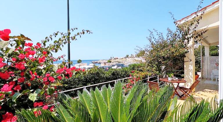 Villa Nauna - Beachfront Villa with Garden & Sea-View Terrace Santa Caterina - Marea Stays Collectio — photo 4