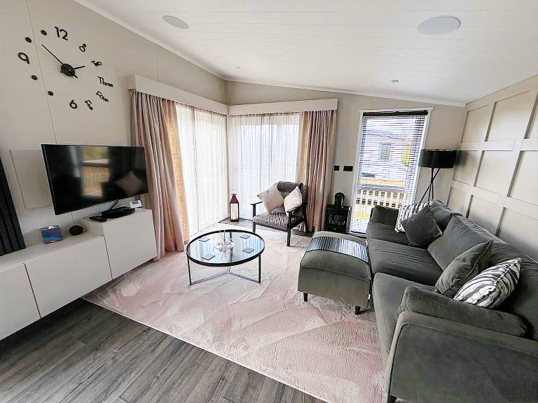 Lodge | Lake view — photo 4