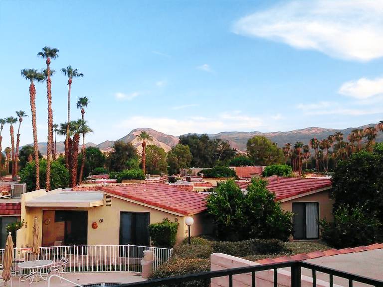House  Cathedral City