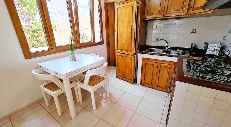 Rental apartment with patio — photo 2