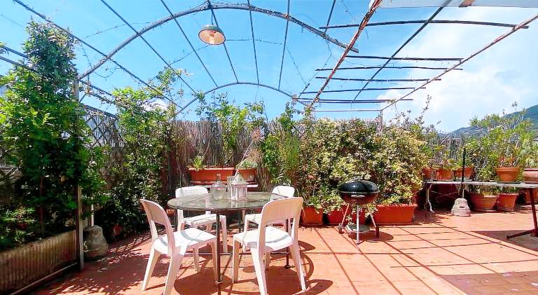Holiday apartment with terrace — photo 2