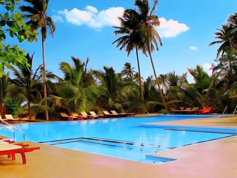 Lagoon Paradise Beach Resort in Tangalle