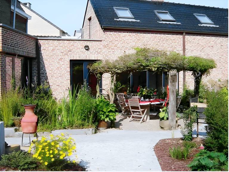 B&B Wisteria