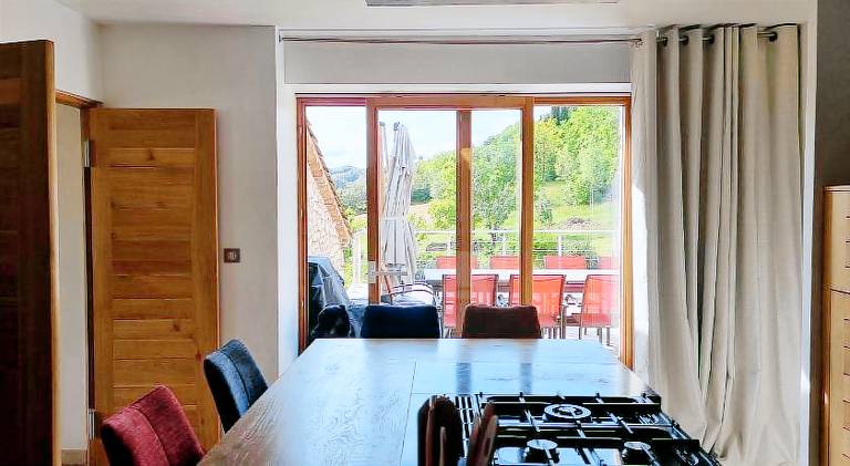 Vacation home with barbeque, yard & terrace — photo 3