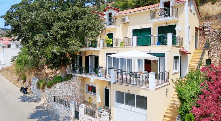Faos Luxury Apartments 2 in Kefalonia