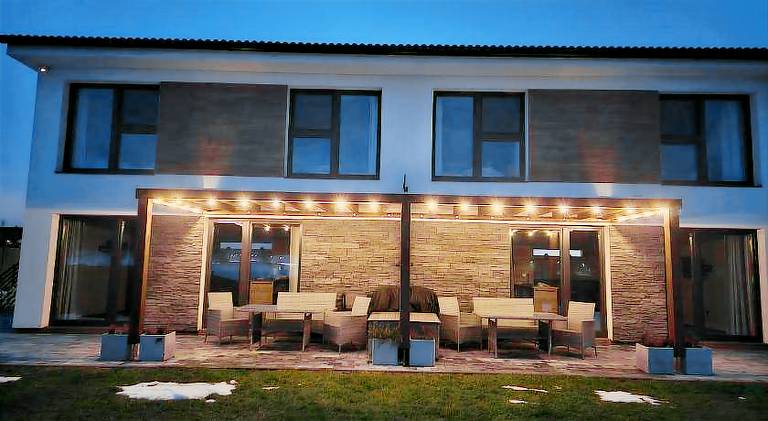 Apartment with garden & terrace — photo 3