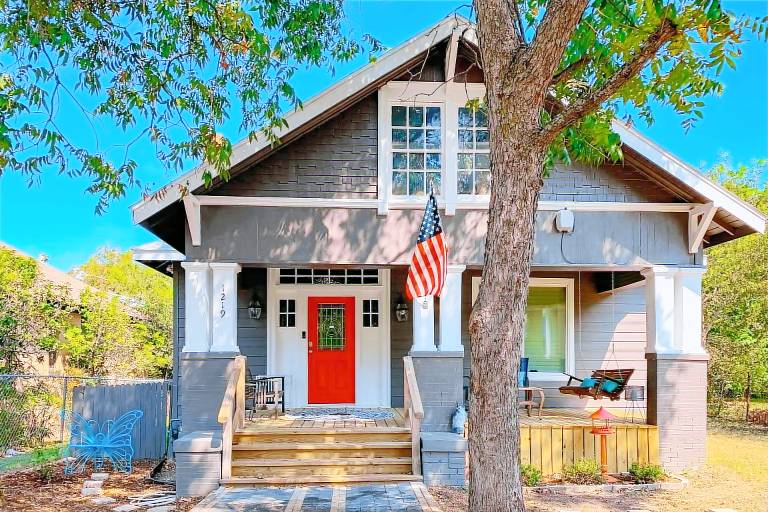 2 Mi to Dtwn Waco Whimsical Home w Porch