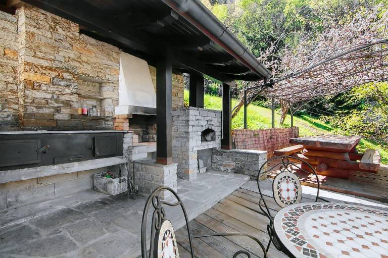 Vacation Home 'Natura e Relax' with Mountain View, Private Garden, BBQ & Wi-Fi — photo 5