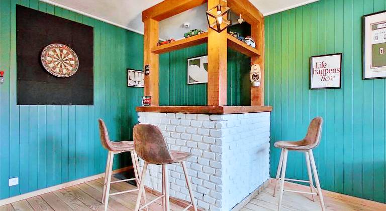 House with jacuzzi — photo 5