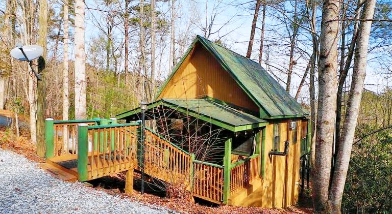 Lovely vacation home | Dogs allowed in Helen, GA