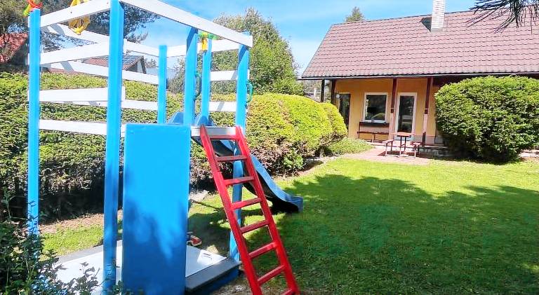 Vacation home with pool | Pets are welcome — photo 4