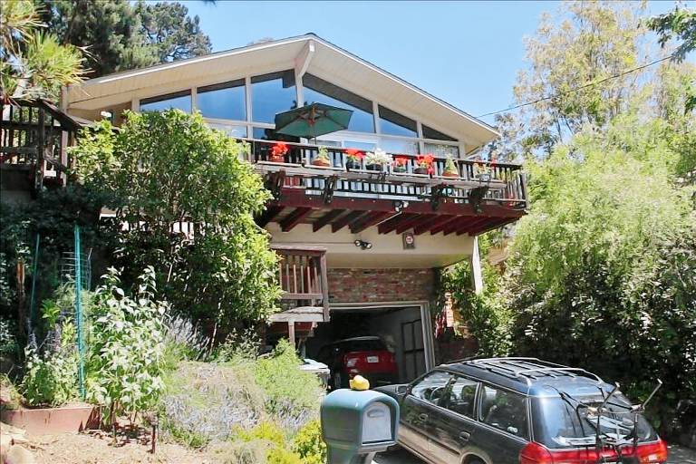 House Oakland