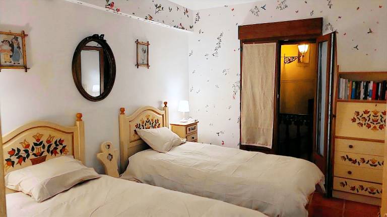 Apartment 'La Casa De Paloma En La Plaza' with Balcony and Wi-Fi — photo 3