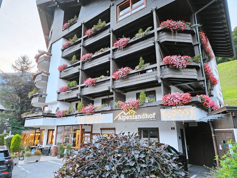 Serviced apartment with yard, BBQ & terrace in Bad Kleinkirchheim