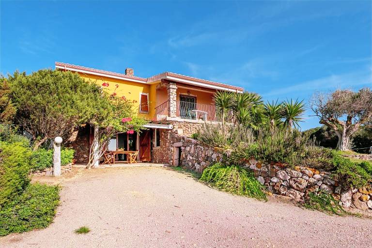 Villa Camilla with Sea View, Private Terraces, Garden & Balcony — photo 3