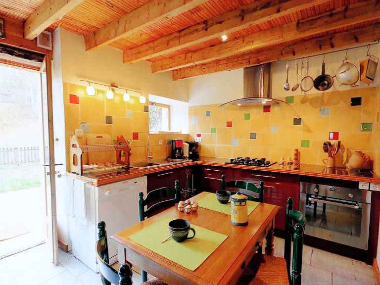 Cozy cottage with spa and sauna, pets allowed — photo 2