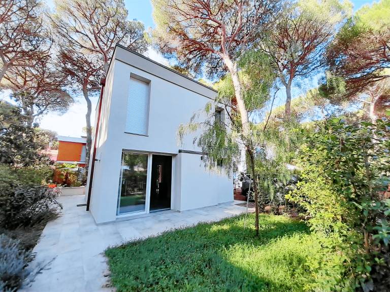 Villa  Donoratico