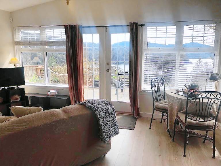Bed and breakfast  Sooke