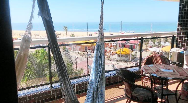 Holiday apartment with pool & hot tub in Fortaleza