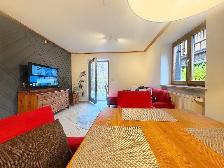 Apartment with patio | Mountain view — photo 4