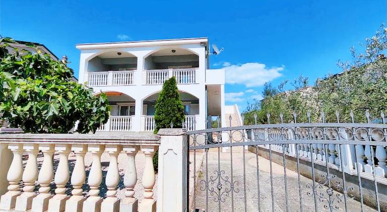 Apartments Villa Granda Tolic in Biograd na Moru