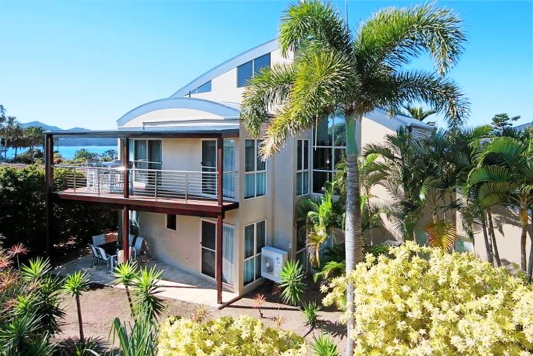 House Whitsunday Island