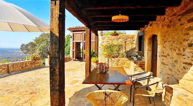 Beautiful vacation home with pool | Pets allowed — photo 3