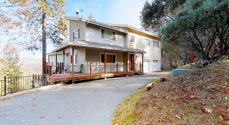 House | Suitable for remote work in Groveland, CA