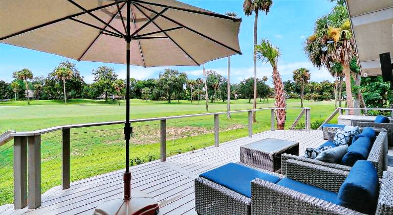 Vacation home with pool — photo 5