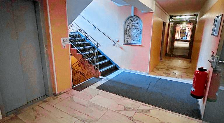 2-Rent Group Hostel Rooms AUB162 — photo 4