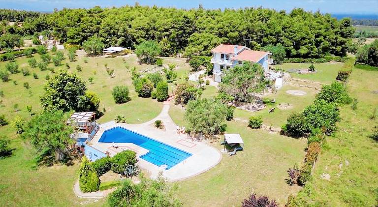Fully equipped villa with private pool, BBQ & patio | Perfect for remote work | Dogs allowed in Kas