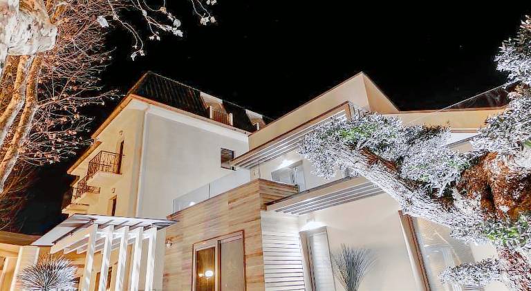 Holiday apartment with hot tub & pool — photo 5