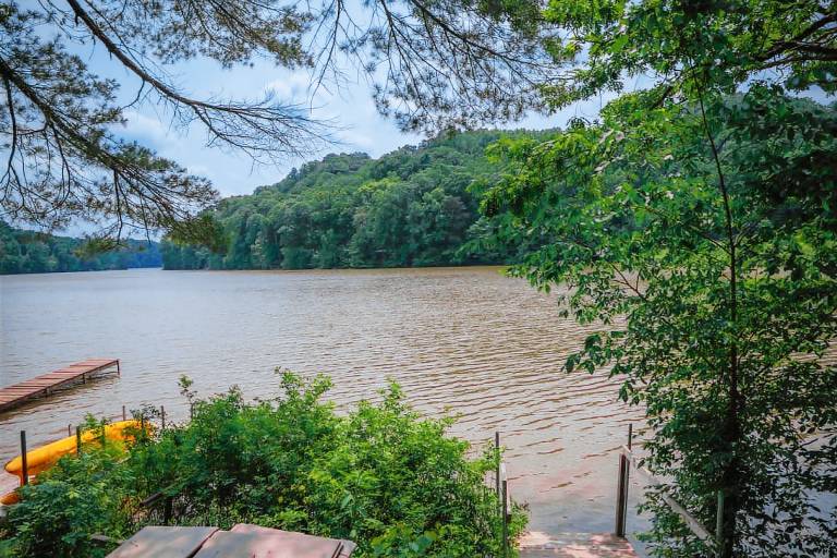 Lakefront Hilltop cabin Hot tub Firepit — photo 4