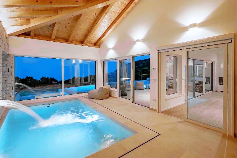 Luxury Villa Dana Indoor Pool and Sauna — photo 3